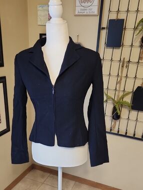 Carlisle Black Fitted Zip-Front Blazer